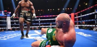 Tyson Fury defeats Francis Ngannou via controversial split-decision
